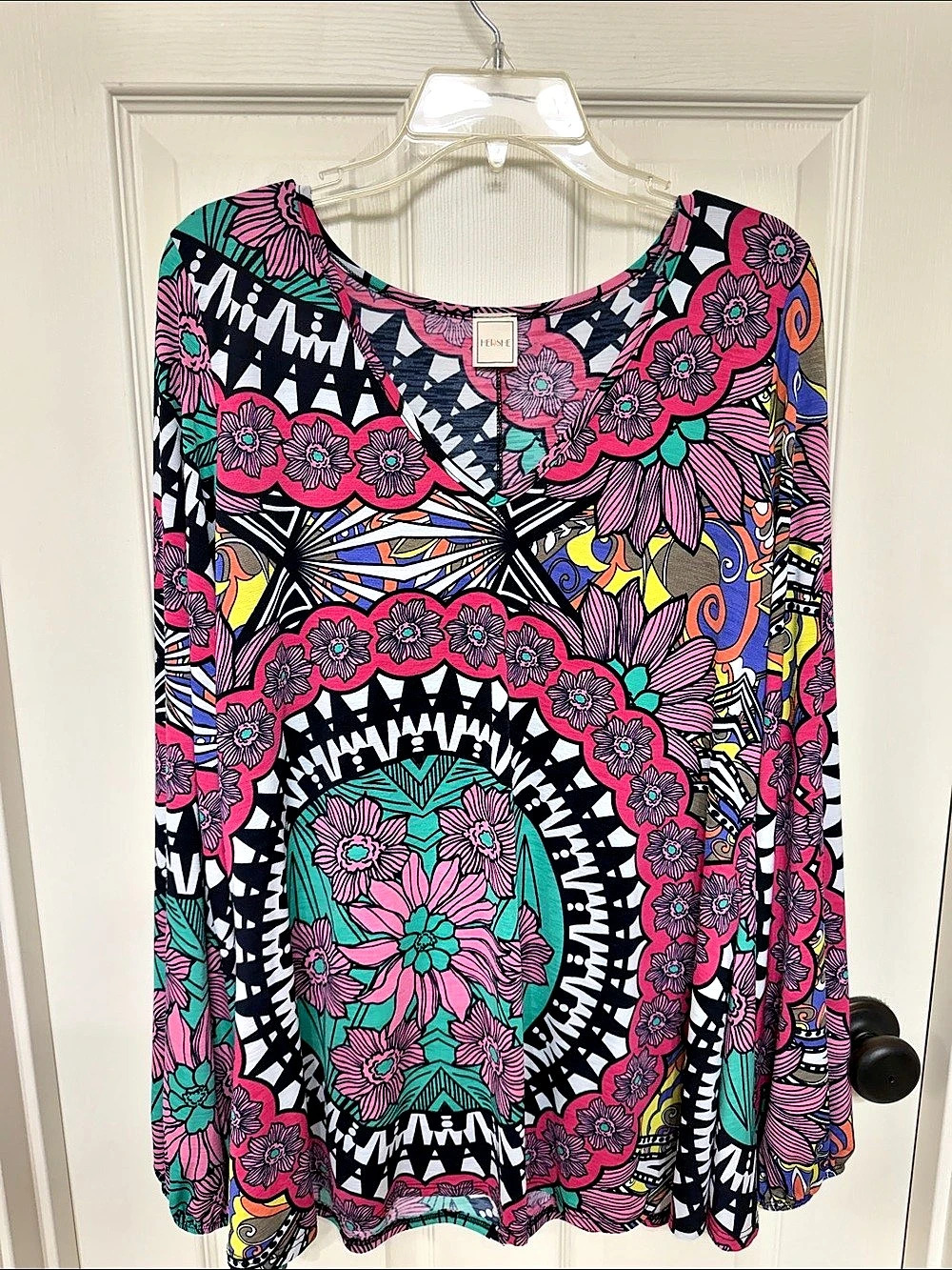 Hershe Printed Long Sleeve Tunic in Pink & Black Like New